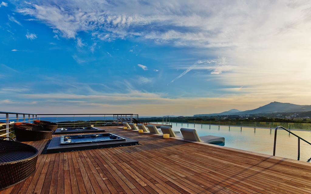 Kensington Jeju Hotel Eksteriør billede The Sky Bar