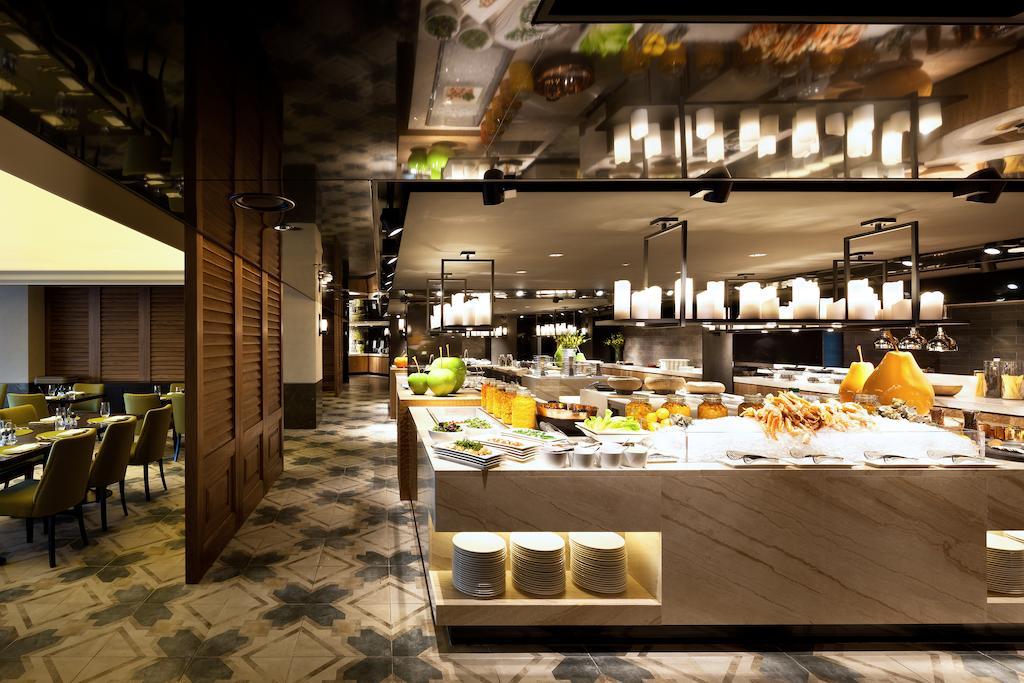 Kensington Jeju Hotel Eksteriør billede The buffet at the restaurant