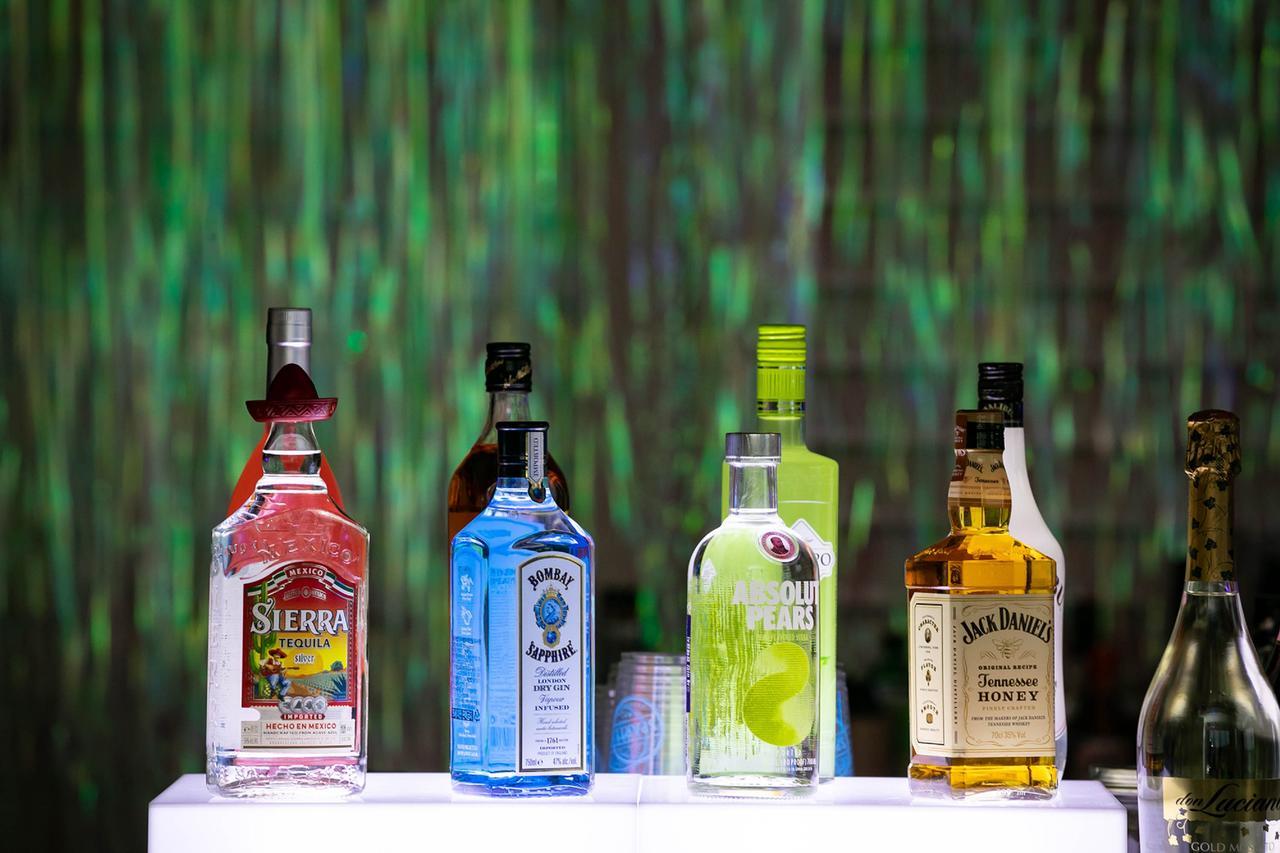 Kensington Jeju Hotel Eksteriør billede Sierra Tequila, G'Vine, Tanqueray, and Jack Daniel's